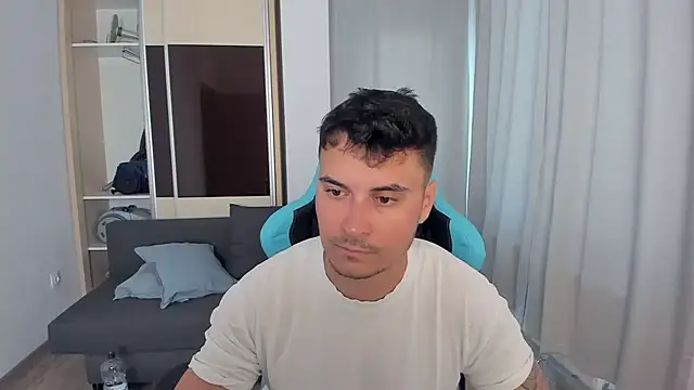 Snapshot of MatMalonne chatting on 09.23.25 MatMalonne online show from 09.23.25