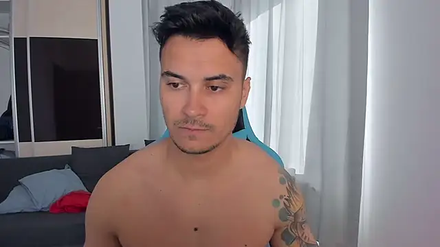 Snapshot of MatMalonne chatting on 09.24.25 MatMalonne online show from 09.24.25