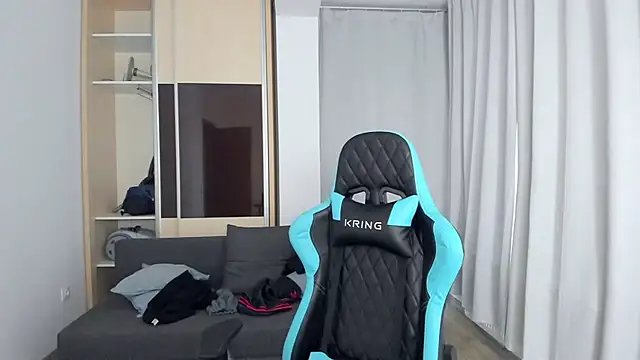 Snapshot of MatMalonne chatting on 09.26.25 MatMalonne online show from 09.26.25