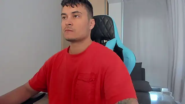 Snapshot of MatMalonne chatting on 09.28.25 MatMalonne online show from 09.28.25