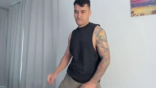 Snapshot of MatMalonne chatting on 10.07.25 MatMalonne online show from 10.07.25