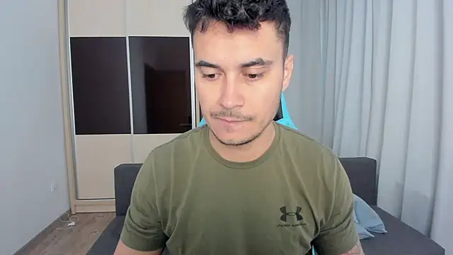 Snapshot of MatMalonne chatting on 10.13.25 MatMalonne online show from 10.13.25