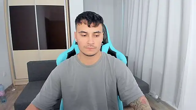 Snapshot of MatMalonne chatting on 10.17.25 MatMalonne online show from 10.17.25