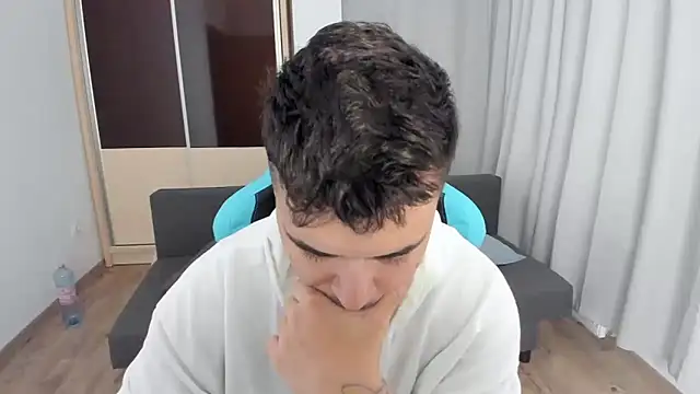 Snapshot of MatMalonne chatting on 10.22.25 MatMalonne online show from 10.22.25