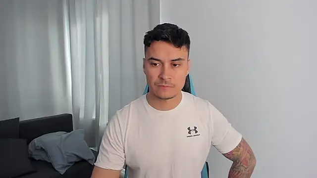 Snapshot of MatMalonne chatting on 10.30.25 MatMalonne online show from 10.30.25