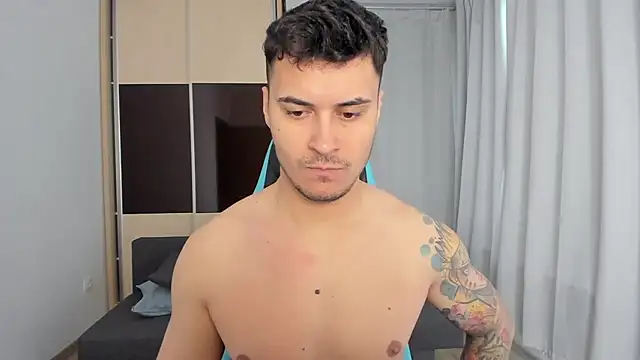 Snapshot of MatMalonne chatting on 11.05.25 MatMalonne online show from 11.05.25