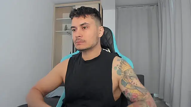 Snapshot of MatMalonne chatting on 11.10.25 MatMalonne online show from 11.10.25