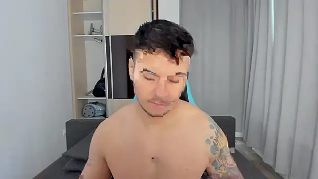 Snapshot of MatMalonne chatting on 11.16.25 MatMalonne online show from 11.16.25