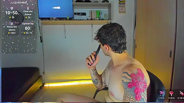 Snapshot of Ares_blue chatting on 02.18.26 Ares blue online show from 02.18.26