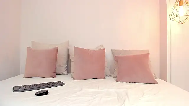 anny tayloor online show from 03.05.25