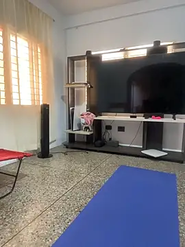 hollymollyxoxo online show from 10.13.25