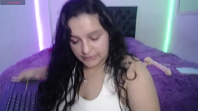 Laurenkenner  online show from 04.30.26