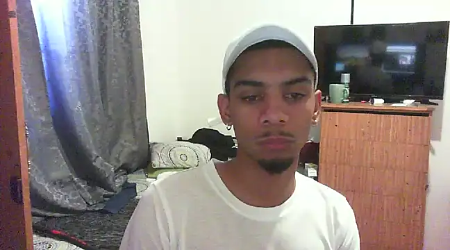 Snapshot of 29YOURZ_28_ chatting on 12.02.24 29YOURZ 28 online show from 12.02.24