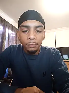 Snapshot of 29YOURZ_28_ chatting on 12.12.24 29YOURZ 28 online show from 12.12.24