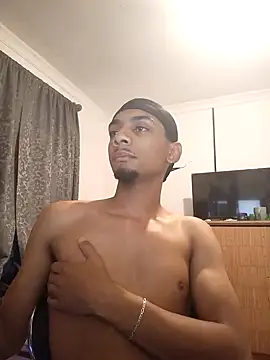 Snapshot of 29YOURZ_28_ chatting on 12.12.24 29YOURZ 28 online show from 12.12.24