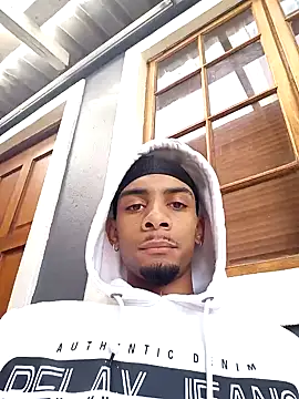 Snapshot of 29YOURZ_28_ chatting on 12.13.24 29YOURZ 28 online show from 12.13.24