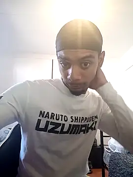 Snapshot of 29YOURZ_28_ chatting on 12.18.24 29YOURZ 28 online show from 12.18.24