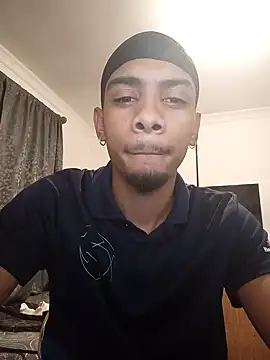 Snapshot of 29YOURZ_28_ chatting on 12.19.24 29YOURZ 28 online show from 12.19.24