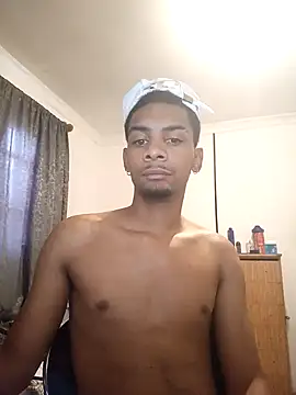 Snapshot of 29YOURZ_28_ chatting on 12.31.24 29YOURZ 28 online show from 12.31.24