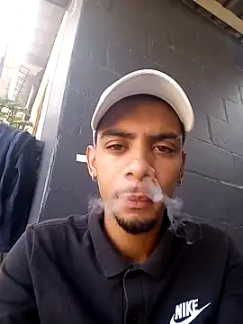 Snapshot of 29YOURZ_28_ chatting on 01.08.25 29YOURZ 28 online show from 01.08.25