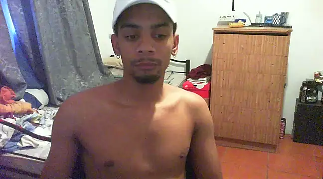 Snapshot of 29YOURZ_28_ chatting on 01.16.25 29YOURZ 28 online show from 01.16.25