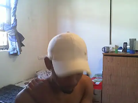 Snapshot of 29YOURZ_28_ chatting on 02.14.25 29YOURZ 28 online show from 02.14.25