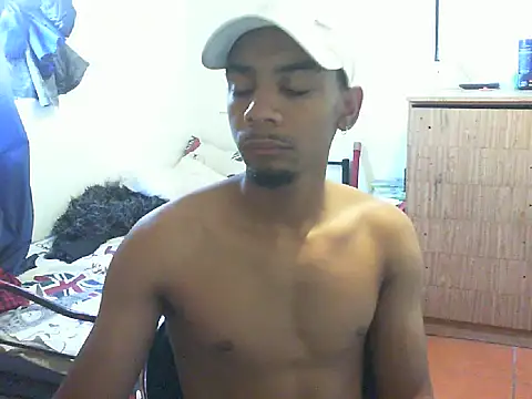 Snapshot of 29YOURZ_28_ chatting on 02.27.25 29YOURZ 28 online show from 02.27.25