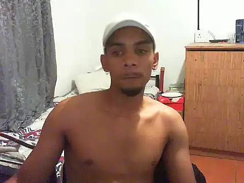 Snapshot of 29YOURZ_28_ chatting on 02.27.25 29YOURZ 28 online show from 02.27.25