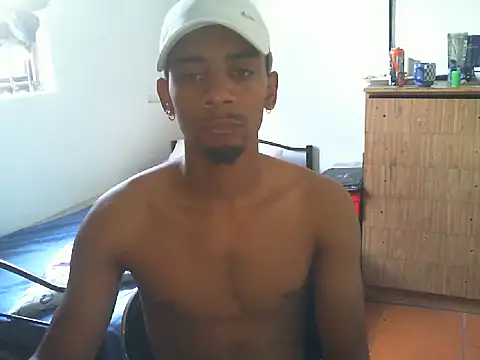 Snapshot of 29YOURZ_28_ chatting on 03.05.25 29YOURZ 28 online show from 03.05.25