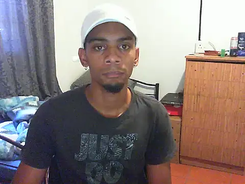 Snapshot of 29YOURZ_28_ chatting on 03.17.25 29YOURZ 28 online show from 03.17.25