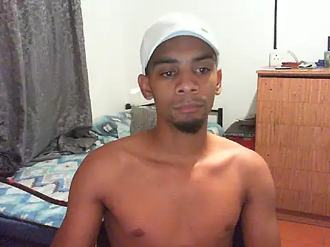 Snapshot of 29YOURZ_28_ chatting on 03.20.25 29YOURZ 28 online show from 03.20.25