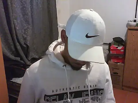 Snapshot of 29YOURZ_28_ chatting on 09.15.25 29YOURZ 28 online show from 09.15.25