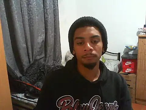 Snapshot of 29YOURZ_28_ chatting on 09.19.25 29YOURZ 28 online show from 09.19.25