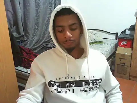 Snapshot of 29YOURZ_28_ chatting on 10.04.25 29YOURZ 28 online show from 10.04.25