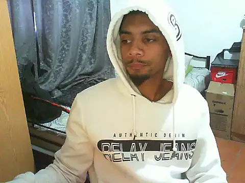 Snapshot of 29YOURZ_28_ chatting on 10.06.25 29YOURZ 28 online show from 10.06.25