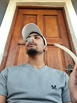 Snapshot of 29YOURZ_28_ chatting on 10.12.25 29YOURZ 28 online show from 10.12.25