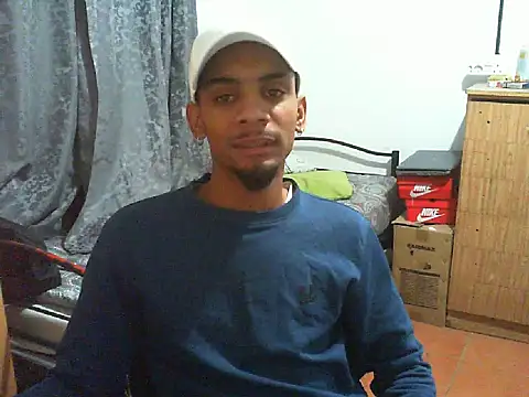 Snapshot of 29YOURZ_28_ chatting on 12.05.25 29YOURZ 28 online show from 12.05.25