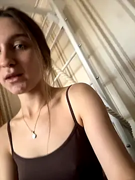 Snapshot of sweety_secret_ chatting on 09.24.25 sweety secret  online show from 09.24.25