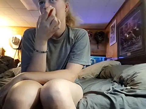 Snapshot of Ryan_and_Aurora chatting on 06.19.26 Ryan and Aurora online show from 06.19.26