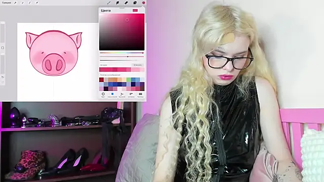 Snapshot of MisssLola chatting on 02.14.25 MisssLola online show from 02.14.25