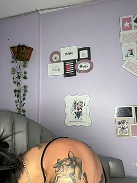 kiim taaylor online show from 02.10.25