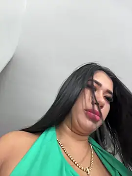 kiim taaylor online show from 10.31.25