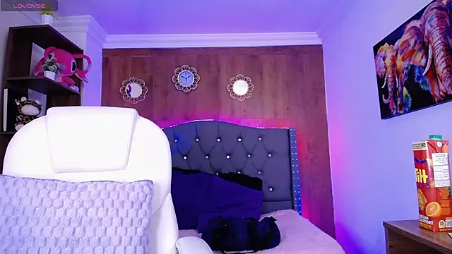 Snapshot of Bunny_O chatting on 02.13.25 Bunny O online show from 02.13.25