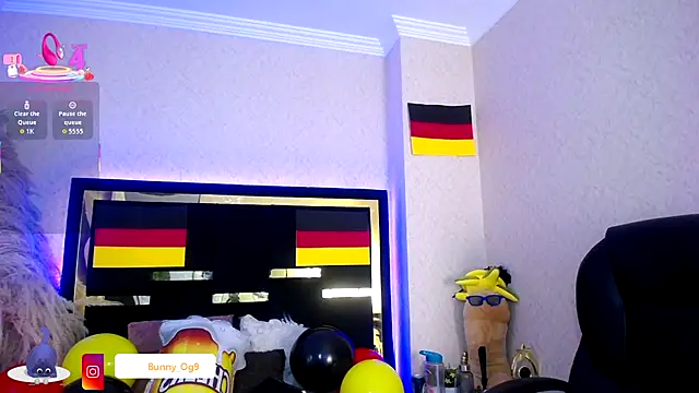 Snapshot of Bunny_O chatting on 10.01.25 Bunny O online show from 10.01.25