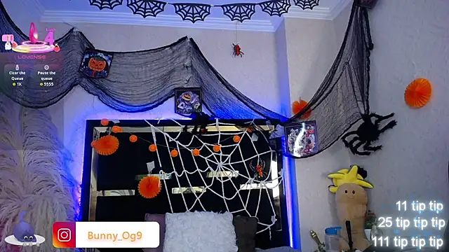 Snapshot of Bunny_O chatting on 10.14.25 Bunny O online show from 10.14.25