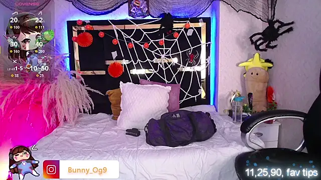 Snapshot of Bunny_O chatting on 11.05.25 Bunny O online show from 11.05.25