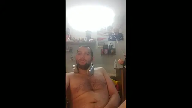 Snapshot of BISEXGOOD777 chatting on 05.29.26 BISEXGOOD777 online show from 05.29.26