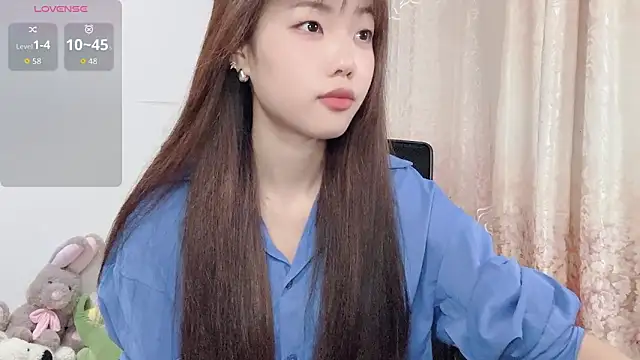 Snapshot of Lvy--v chatting on 03.21.26 Lvy--v online show from 03.21.26