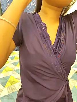 Snapshot of yhona_darling chatting on 11.30.25 yhona darling online show from 11.30.25