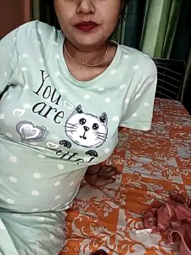 Snapshot of MUMTAJ-1 chatting on 03.11.25 MUMTAJ-1 online show from 03.11.25
